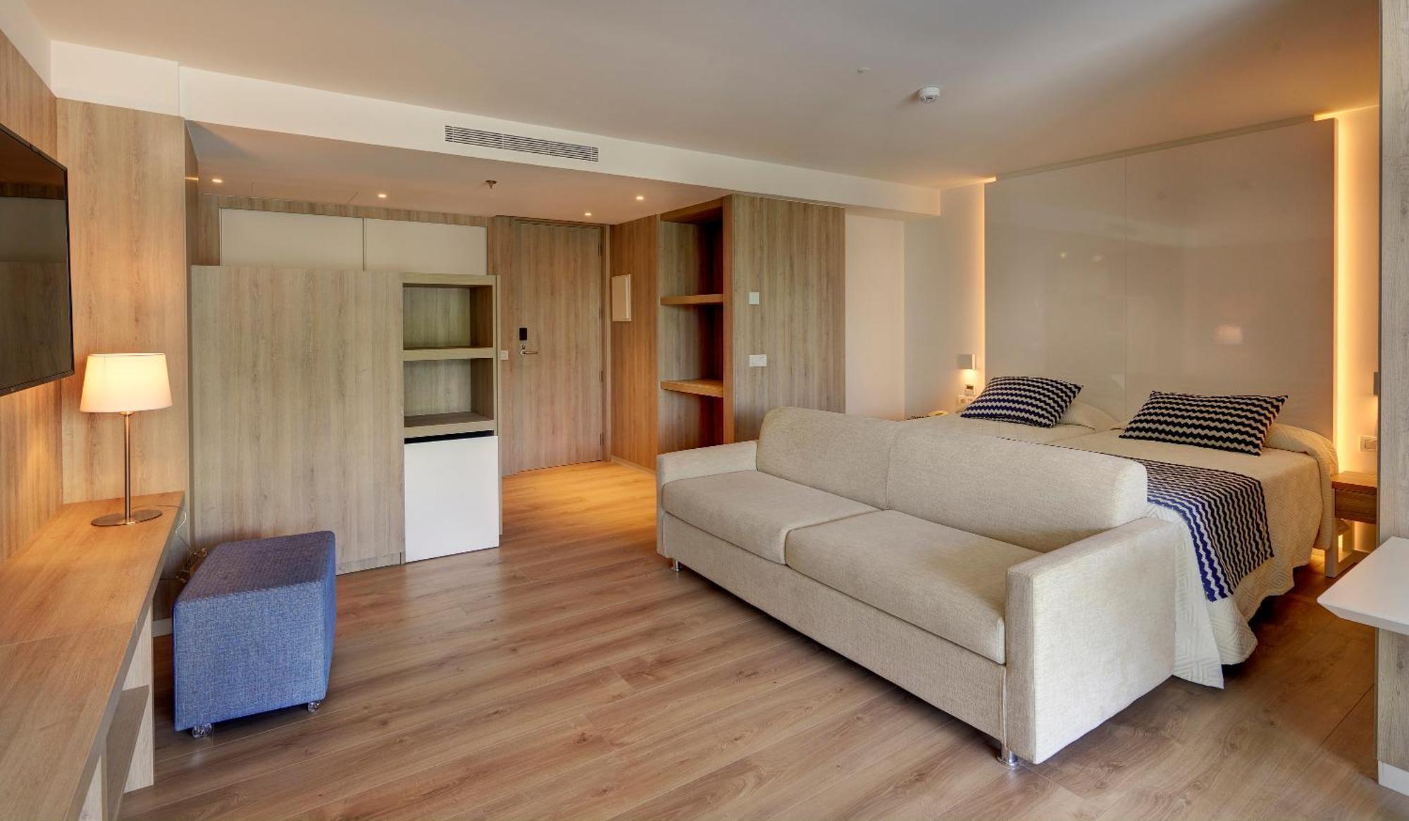 Hipotels Bahia Cala Millor - Adults Only Dış mekan fotoğraf